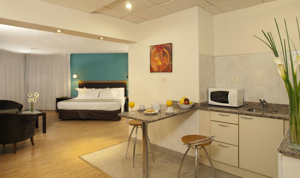 Land Express Neuquen Hotel Buitenkant foto