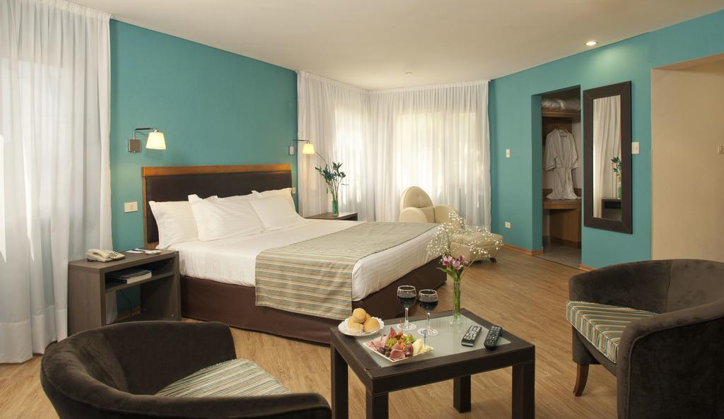 Land Express Neuquen Hotel Buitenkant foto