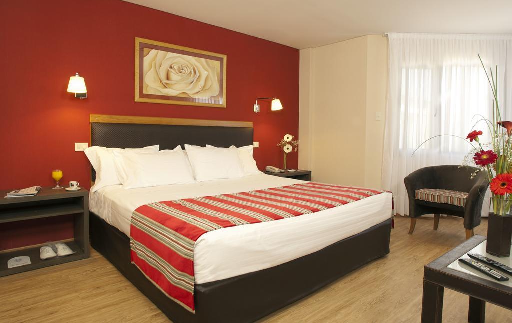 Land Express Neuquen Hotel Buitenkant foto