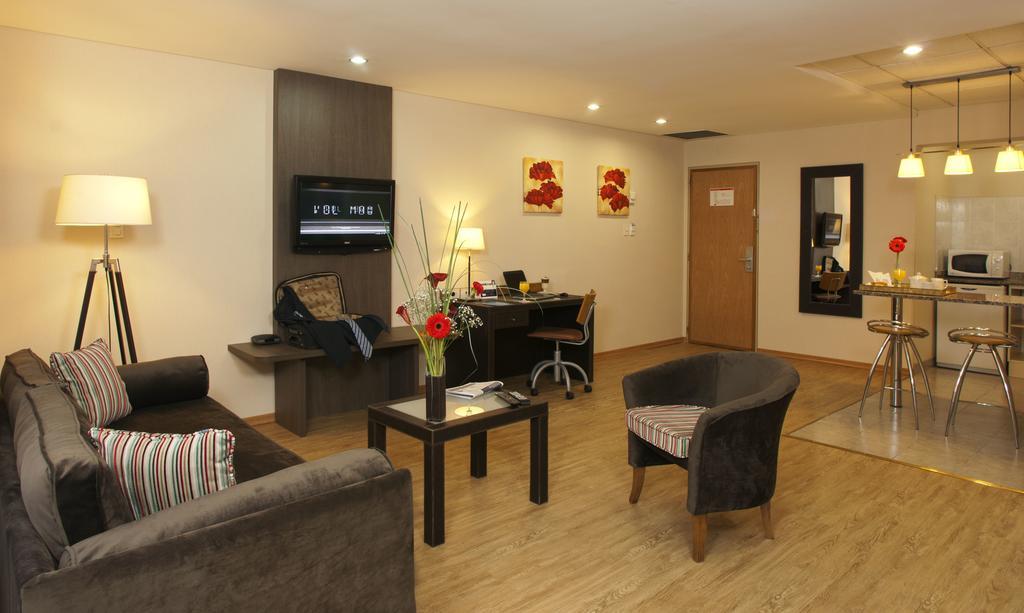 Land Express Neuquen Hotel Buitenkant foto