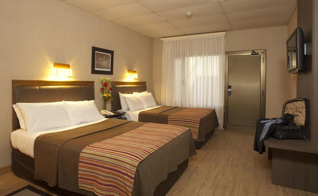 Land Express Neuquen Hotel Buitenkant foto