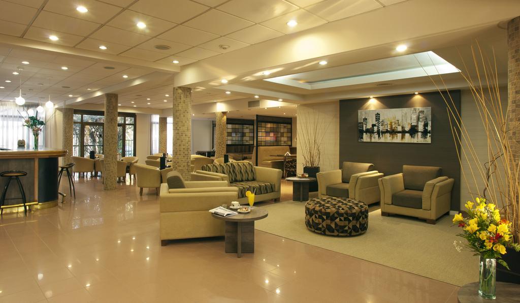 Land Express Neuquen Hotel Buitenkant foto